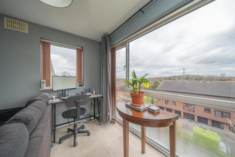 1 bedroom apartment for sale, Linden Court, Macclesfield, SK10 3AY