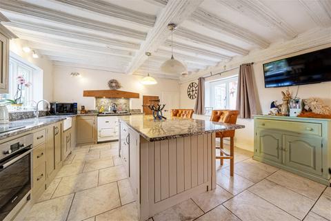 5 bedroom equestrian property for sale - Great Green, Thrandeston, Diss, Suffolk, IP21 4BN