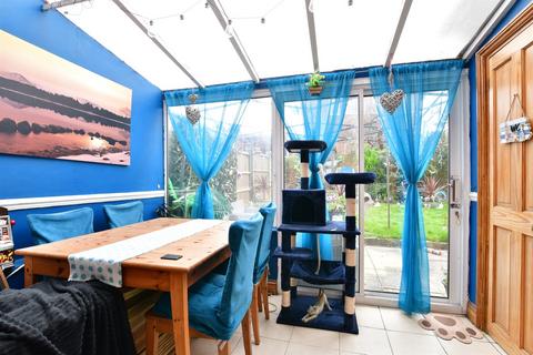 5 Adelaide Gardens, Minster On Sea, Sheerness, ME12 3HN