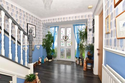 5 Adelaide Gardens, Minster On Sea, Sheerness, ME12 3HN