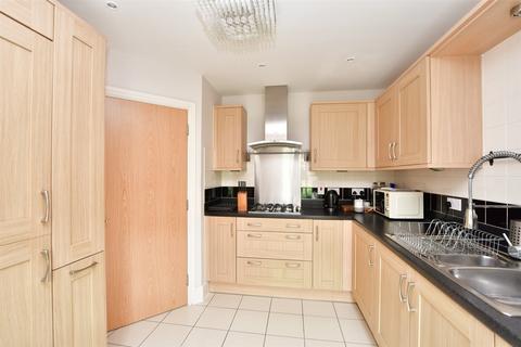 4 bedroom townhouse for sale, Oswald Drive, Rochester, Kent