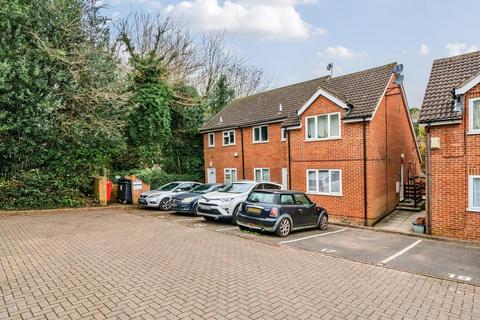 2 bedroom maisonette for sale, High Wycombe,  Buckinghamshire,  HP12