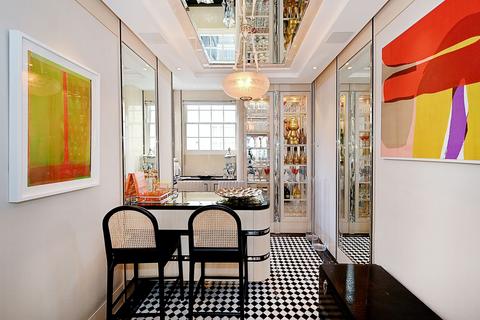 12 Lyall Street, London, SW1X 8DH