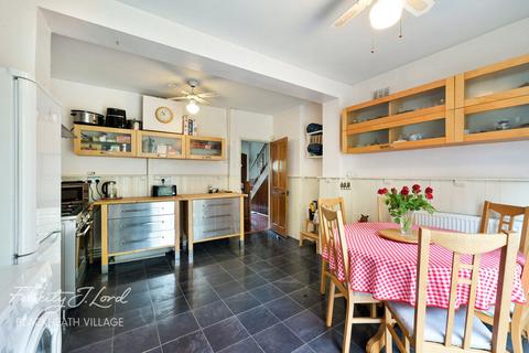 3 bedroom terraced house for sale, Birdbrook Road, London, SE3