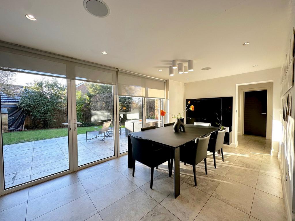 Open plan Dining Area