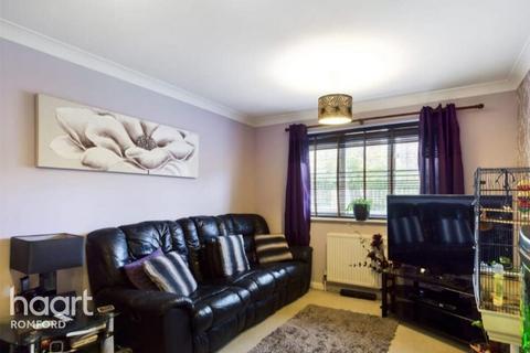 2 bedroom apartment for sale, South Street, Romford