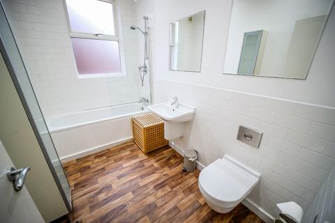 Flat 3, 14 Ivanhoe Road, Aigburth, Liverpool, L17 8XQ