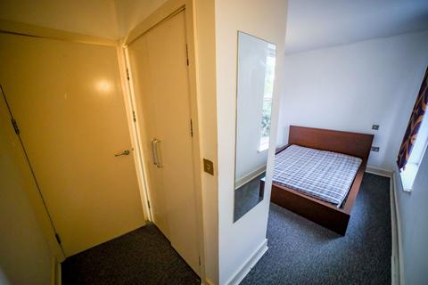 Flat 3, 14 Ivanhoe Road, Aigburth, Liverpool, L17 8XQ