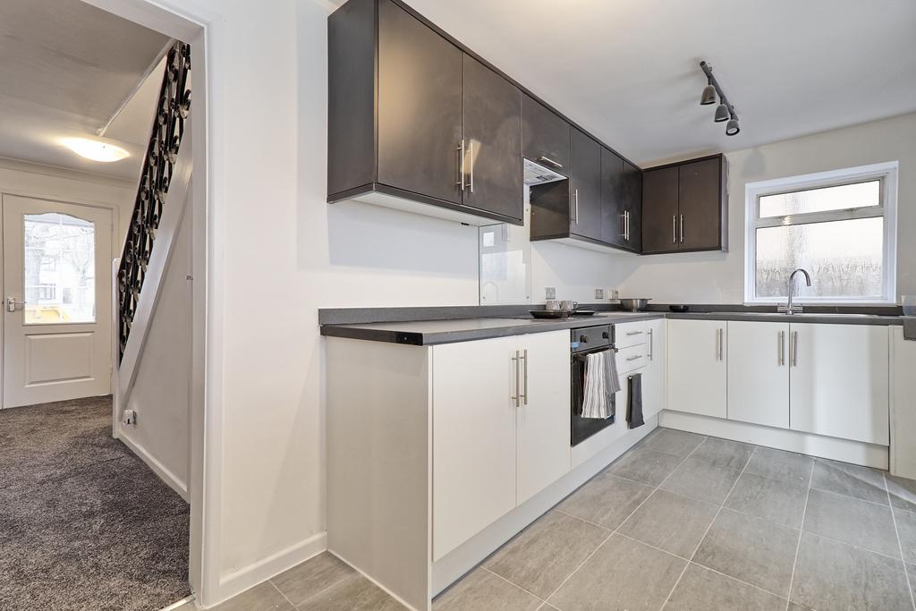 Sparrows Herne, Basildon SS16 4 bed semidetached house for sale £370,000