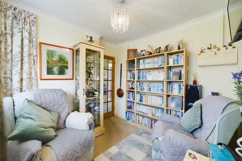 2 Oldbury Orchard, Churchdown, Gloucester, GL3 2PU