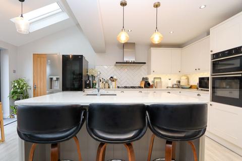 94 Albert Gardens, Church Langley, Harlow, CM17 9QG