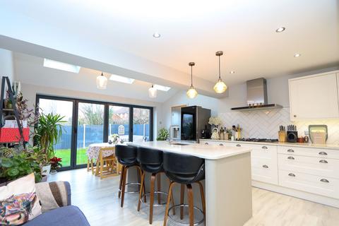 94 Albert Gardens, Church Langley, Harlow, CM17 9QG