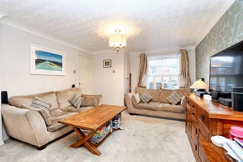 94 Albert Gardens, Church Langley, Harlow, CM17 9QG