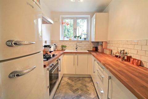 1 bedroom apartment for sale, King Edward's Road, South Hackney, London, E9