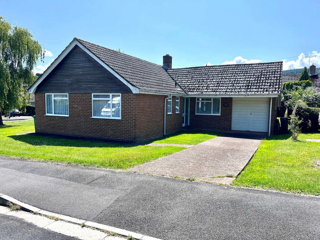 Garden Way, Minehead TA24 3 bed detached bungalow for sale £325,000
