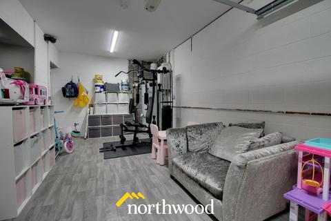 6 Moorings Drive, Thorne, Doncaster, DN8 5FA