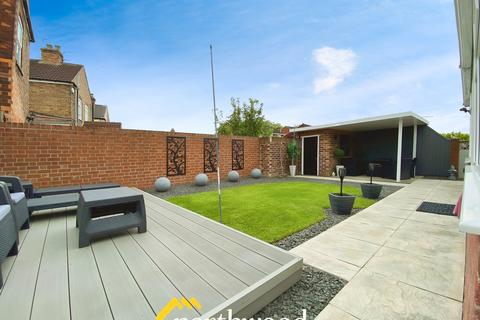 3 bedroom semi-detached bungalow for sale, Redland Crescent, Thorne DN8