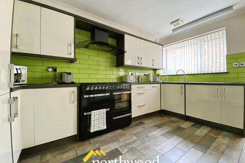 3 bedroom semi-detached bungalow for sale, Redland Crescent, Thorne DN8