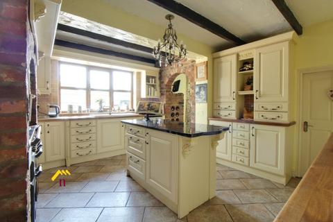 4 bedroom equestrian property for sale, Scunthorpe Road , Doncaster DN8