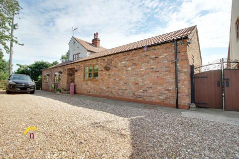 4 bedroom equestrian property for sale, Scunthorpe Road , Doncaster DN8