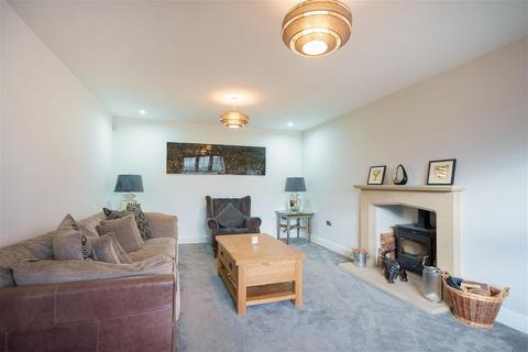 5 bedroom detached house for sale - Thorp Arch, Nr Wetherby, Walton Place, LS23