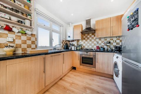 Flat 2, 30 Grand Drive, London, SW20 0JT