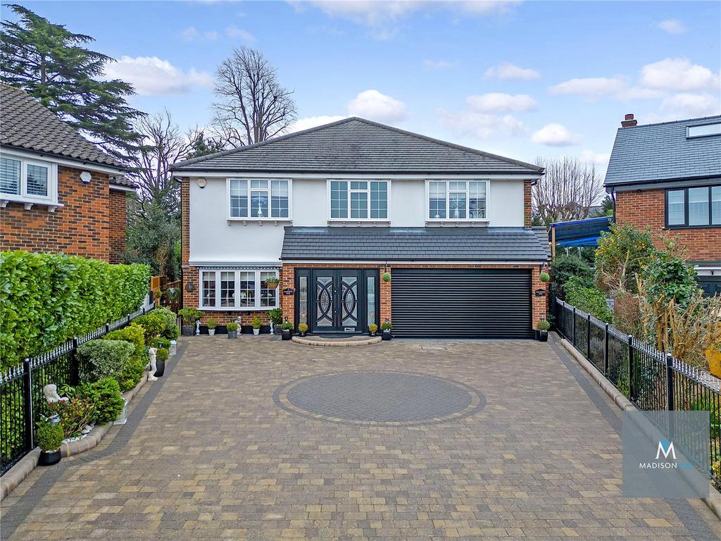 Loughton, Essex IG10 4 bed detached house for sale £1,650,000