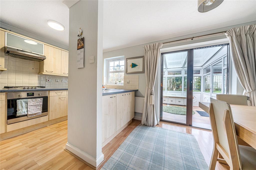 Kitchen Dining Area
