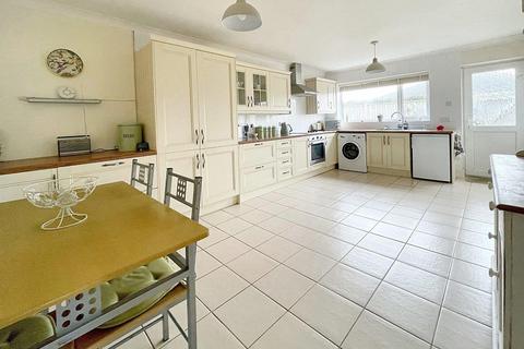 3 bedroom detached bungalow for sale, Downs Walk, Peacehaven BN10