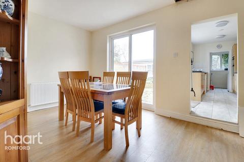 7 Princes Road, Romford, RM1 2SR