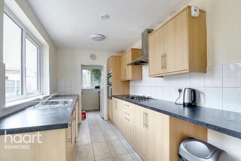 7 Princes Road, Romford, RM1 2SR