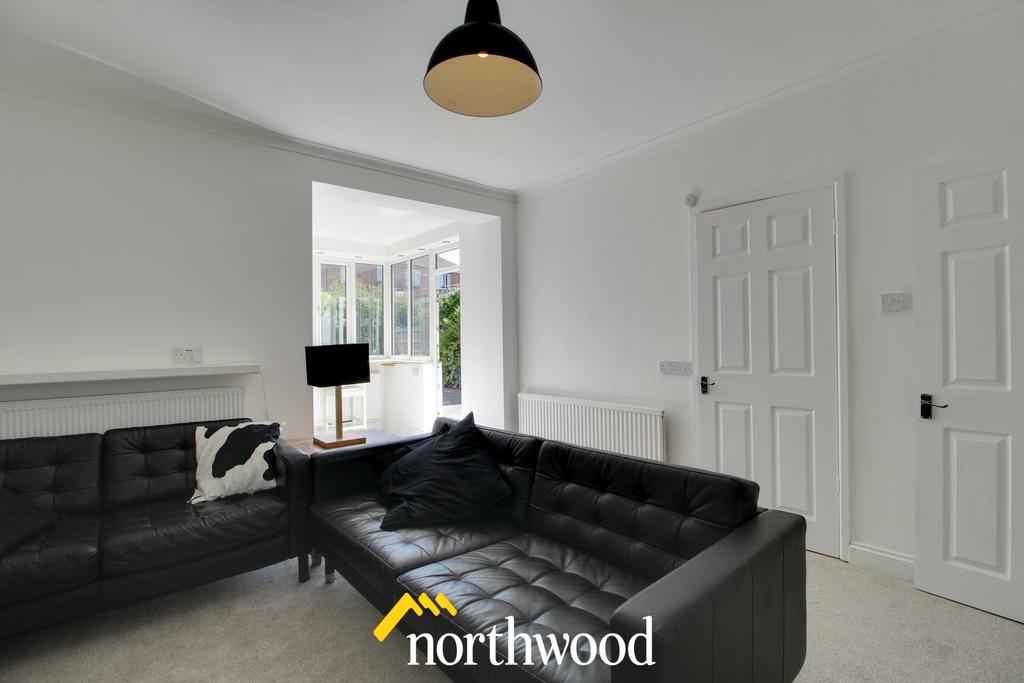 Grove Hill Road, Doncaster DN2 3 bed semidetached house for sale £