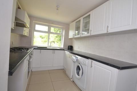 4 bedroom detached house to rent, Finchley Road, Manchester M14