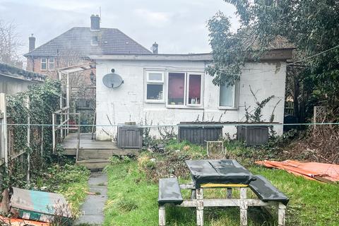 3 Sedgeway, London, SE6 1JR