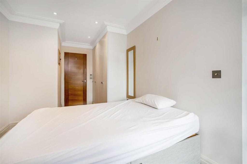 West-heath-place-golders-hill-nw11-2