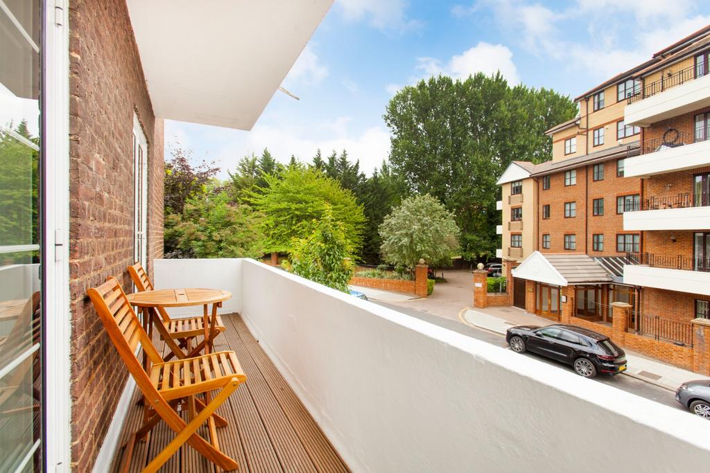 Finchley Road, London NW3 2 bed apartment for sale £800,000