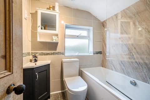 112 Manor Road, Guildford, GU2 9NR