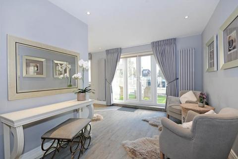 5 bedroom flat to rent, Wessex Gardens, Golders Green, NW11