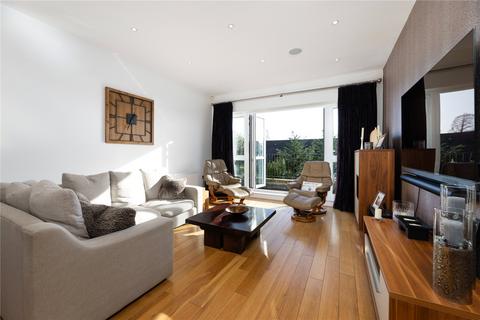 49b Cottenham Park Road, London, SW20 0SB
