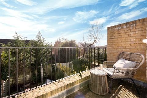 49b Cottenham Park Road, London, SW20 0SB