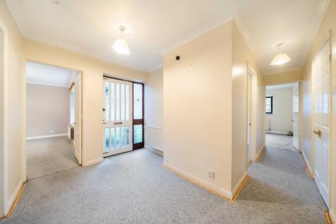 12 Ilex Close, Sonning Common, Reading, RG4 9LG
