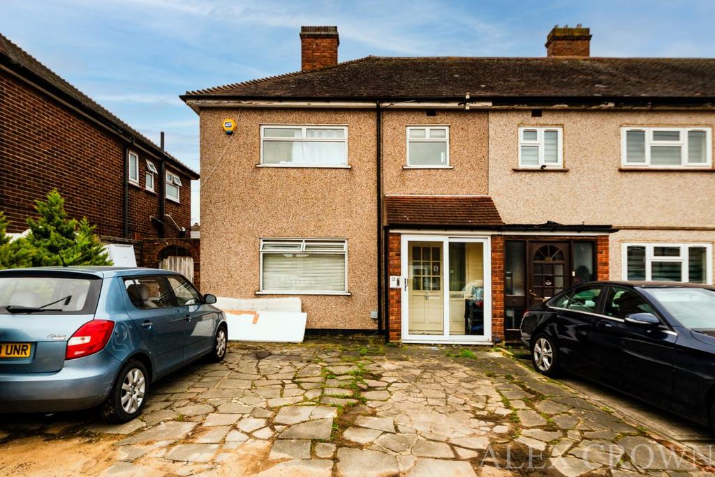Ingleby Road, Dagenham 3 bed house for sale £400,000