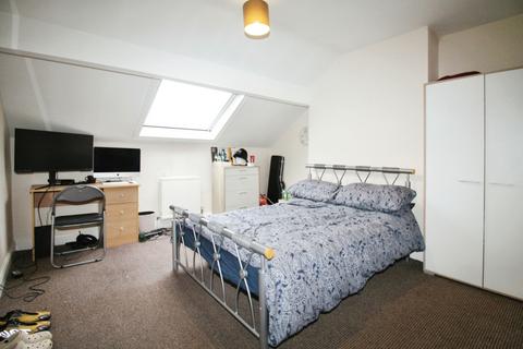 5 bedroom terraced house to rent, Trelawn Terrace, Headingley, Leeds, LS6
