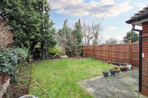 39b Enderley Road, Harrow, HA3 5HF