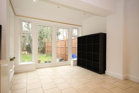 39b Enderley Road, Harrow, HA3 5HF