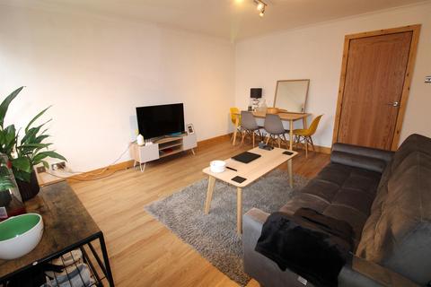 1 bedroom flat for sale, Salisbury Mews, Horsforth