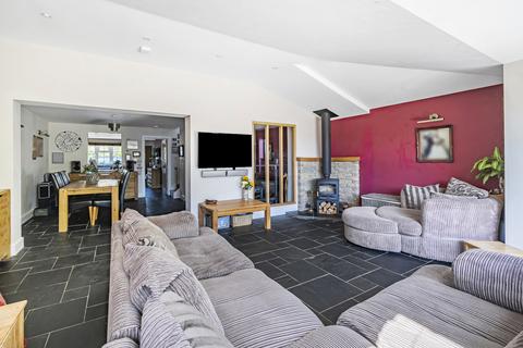 Beechwood Chase Grove, Waltham Chase, Southampton, SO32 2LF