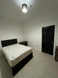 1 bedroom in a house share to rent, En-suite Double Room in Seven Kings, IG3