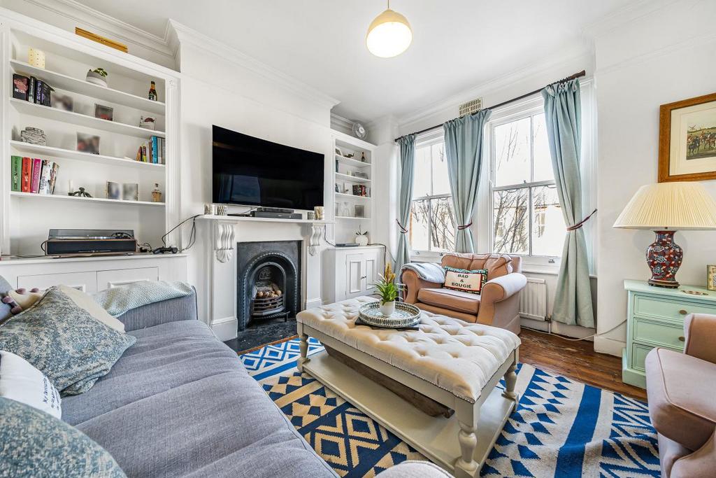 Ingelow Road, Battersea 1 bed flat for sale £575,000