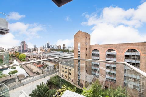 Apartment 802, Park Vista Tower, 5 Cobblestone Square, London, E1W 3AZ